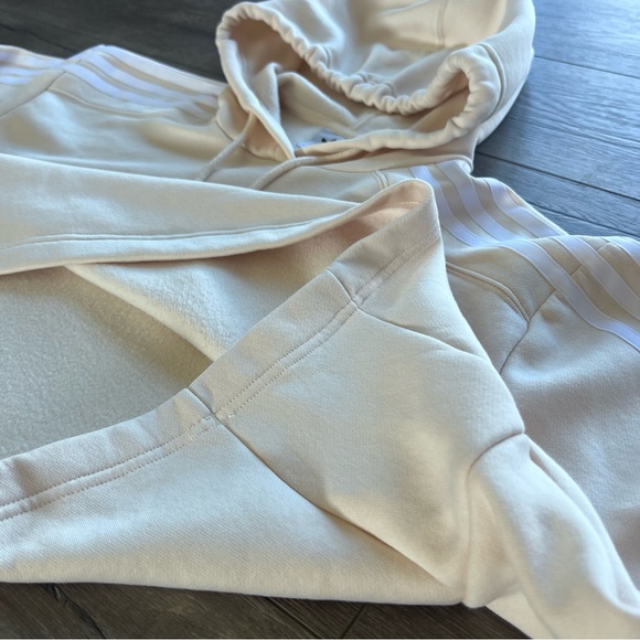 Adidas Originals Adicolor Cropped Cream Hoodie XS. - Picture 12 of 16